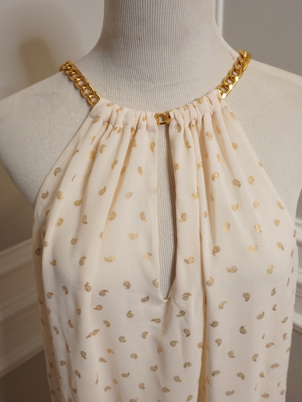 Michael Kors Cream Top with Gold Chain Detail - Picture 9 of 10